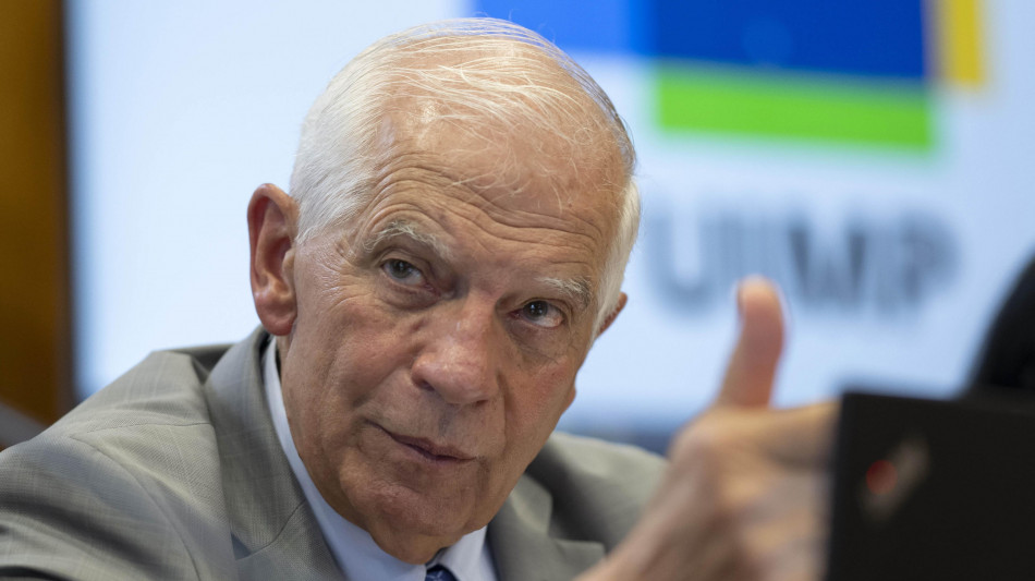 Borrell, 'l'Ue addestrer&agrave; altri 15mila ucraini entro l'anno'