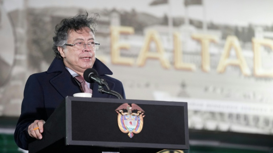 Trump diz que conversar&aacute; sobre narcotr&aacute;fico com Petro 