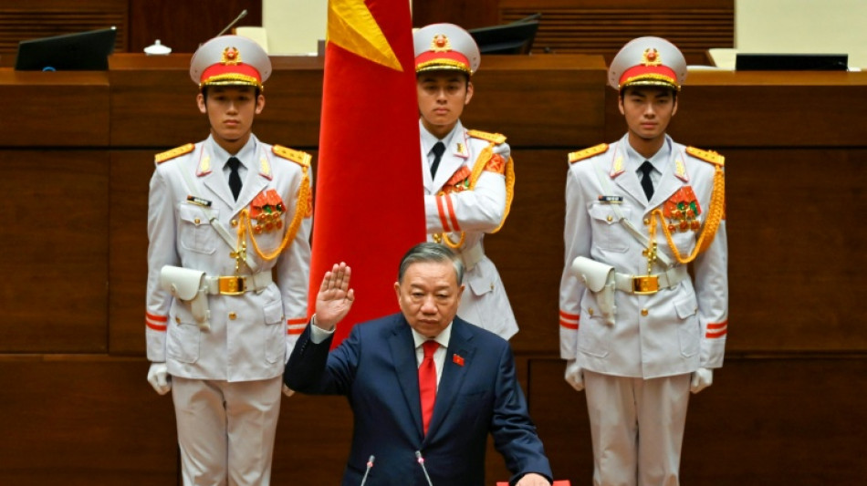 El Parlamento de Vietnam elige al l&iacute;der del Partido Comunista como presidente