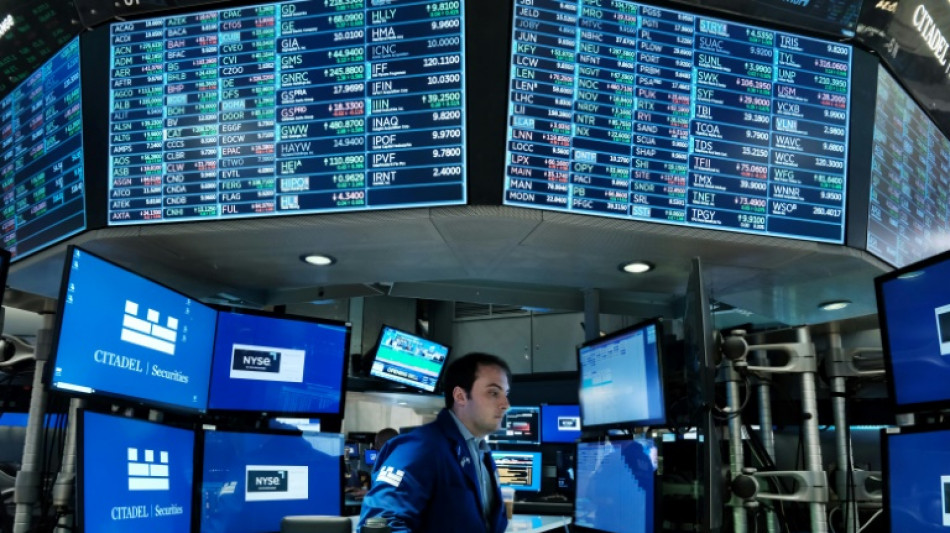 Wall Street ouvre en hausse, enjou&eacute;e par une s&eacute;rie de bons indicateurs