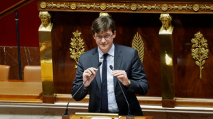 Immigration: r&eacute;union &agrave; l'Elys&eacute;e, crise ouverte dans la majorit&eacute;, le Parlement va voter