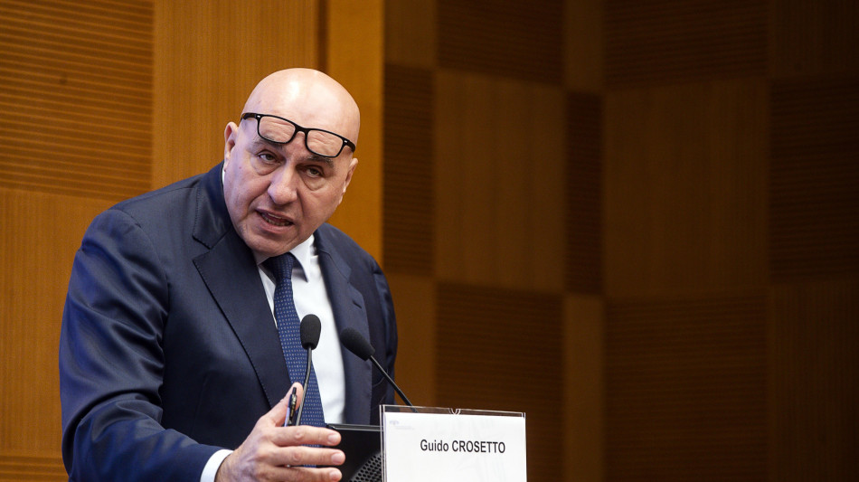 Crosetto, 'abbiamo chiesto pi&ugrave; navi per la missione Aspides'