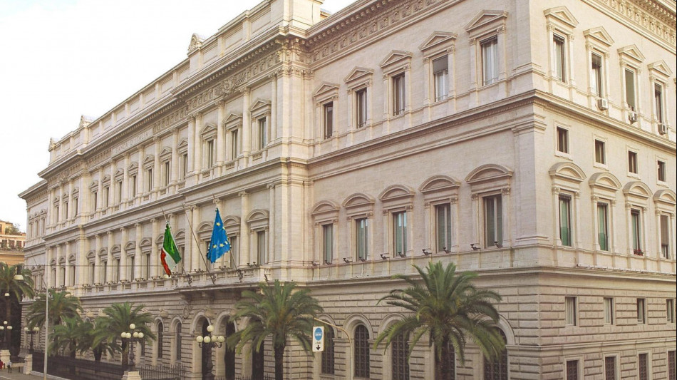 Bankitalia, a luglio debito in calo a 3.205,8 miliardi