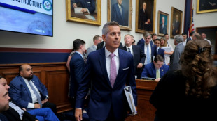 US facing worsening flight delays as shutdown snarls airports