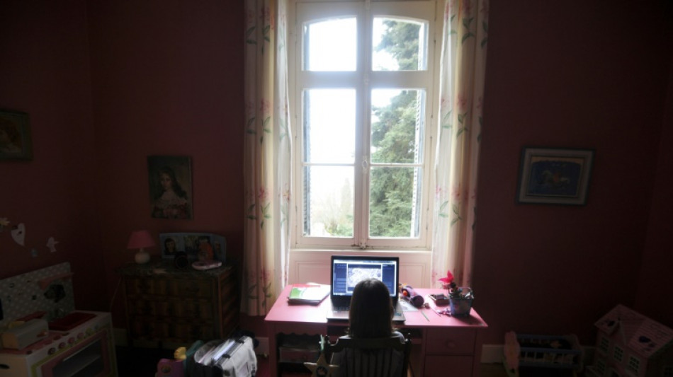 Santé mentale, capacités cognitives: un temps d'écran excessif pourrait coûter 2,3 points de PIB à l'horizon 2060