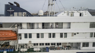 Navio de cruzeiro com surto de hantav&iacute;rus vai atracar nas Can&aacute;rias