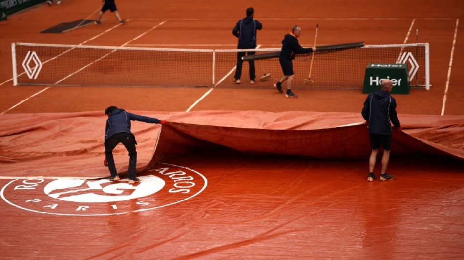 Roland-Garros: les matches reprennent apr&egrave;s la pluie, d&eacute;but de journ&eacute;e d&egrave;s 10h vendredi