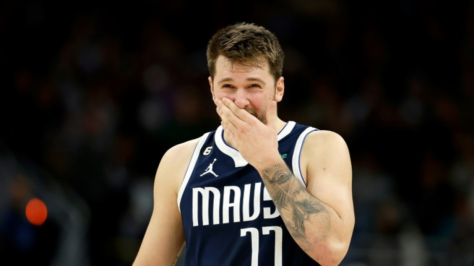NBA: les Mavericks de Doncic brisent l'&eacute;lan des Warriors