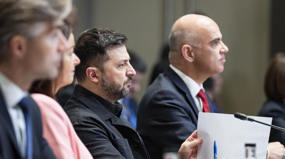 Nyt, 'il piano di pace Usa prevede rafforzamento dell'esercito di Kiev'