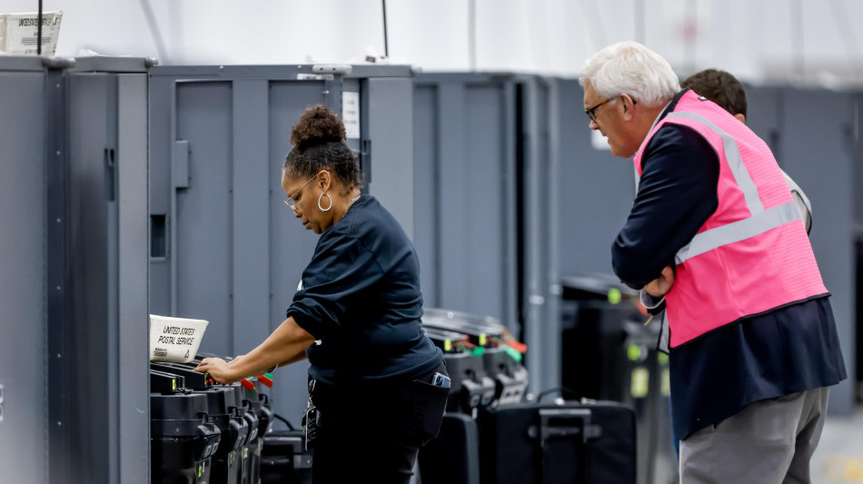 Trump di poco avanti in Pennsylvania a met&agrave; spoglio