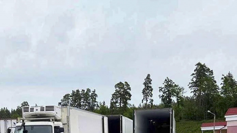 Mosca, restituiti a Kiev 1.000 corpi di soldati caduti contro 35