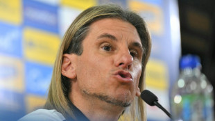 T&eacute;cnico do Equador diz ter 'quase' 20 jogadores definidos para a Copa do Mundo