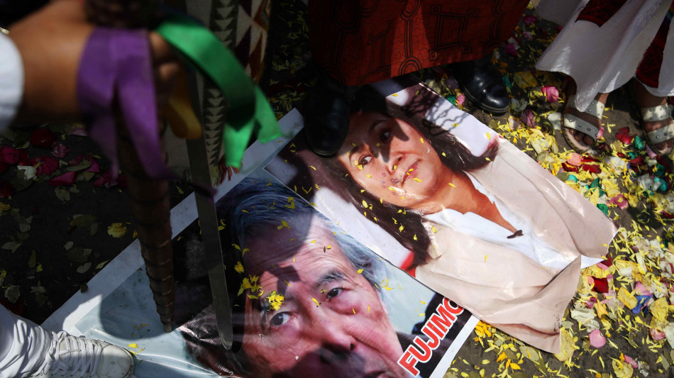 Per&ugrave;, cade l'accusa di Fujimori per le sterilizzazioni forzate