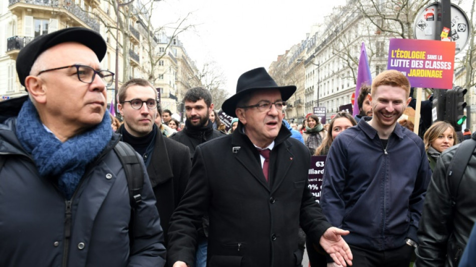 Pr&eacute;sidentielle: M&eacute;lenchon relance la lutte pour une place en finale