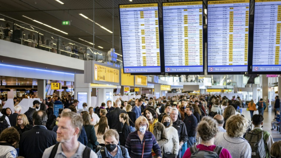 Forte affluence &agrave; l'a&eacute;roport d'Amsterdam Schiphol, KLM annule des dizaines de vols 