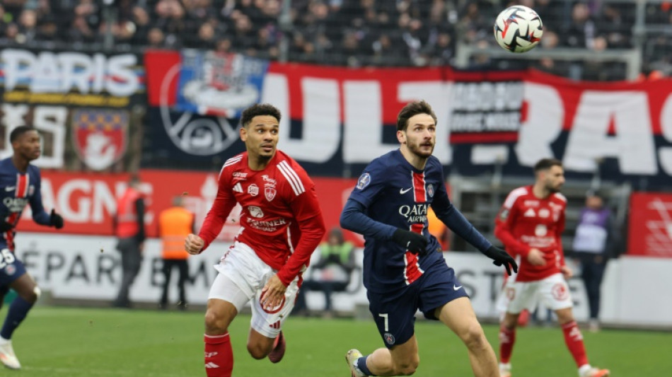 Ligue des champions: "Kvara", d&eacute;buts mitig&eacute;s au PSG mais une concurrence exacerb&eacute;e