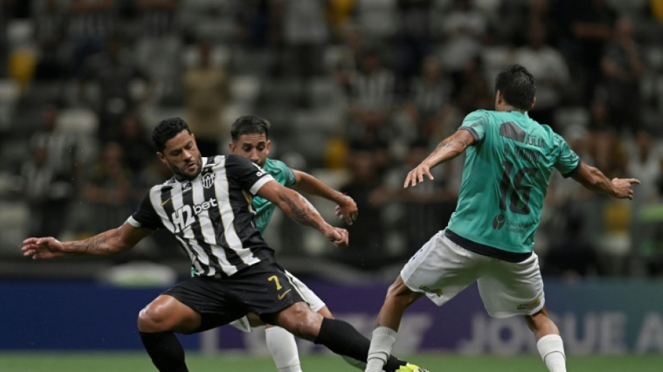 Hulk assina com Fluminense at&eacute; o fim de 2027