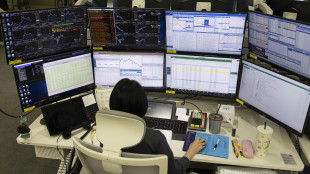 Borsa: l'Asia contrastata tra taglio tassi e crescita Usa