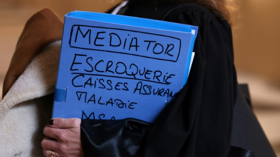 Mediator en appel: les dirigeants de Servier d&eacute;mentent avoir minimis&eacute; les alertes