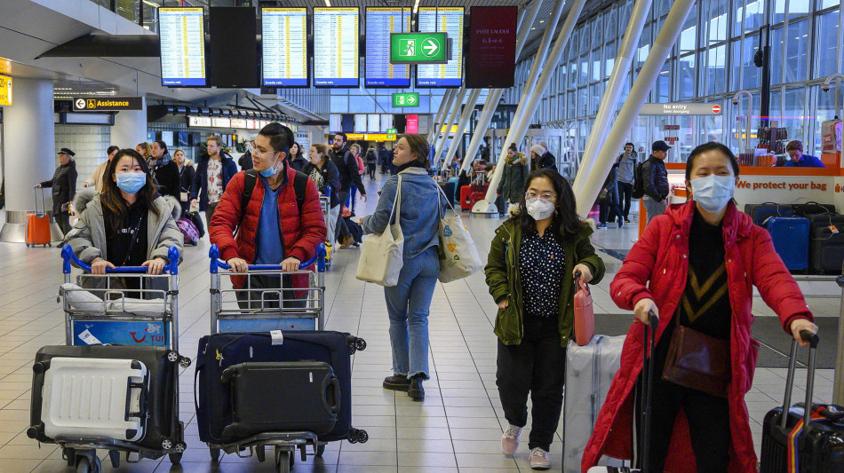 Pechino a turisti cinesi, 'valutate rischi viaggio in Usa'