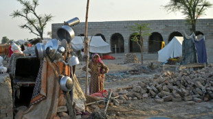 V&iacute;ctimas de inundaciones en Pakist&aacute;n siguen esperando ayuda