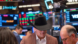 Wall Street ouvre en hausse, les taux obligataires rel&acirc;chent un peu la pression