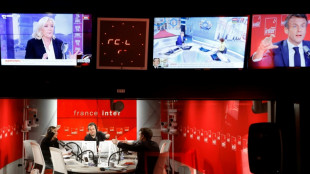 Pr&eacute;sidentielle J-4: la bataille se durcit entre Macron et Le Pen