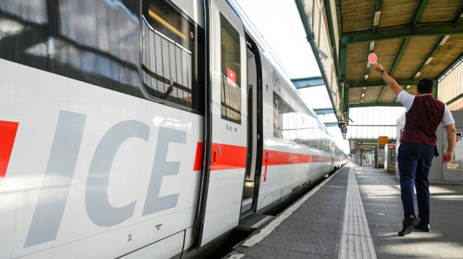 Bahn bietet Lokf&uuml;hrern elf Prozent mehr Lohn und lehnt Arbeitszeitreduzierung ab