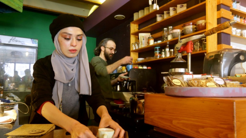 A Damas, les caf&eacute;s sont le refuge des &eacute;tudiants et des employ&eacute;s