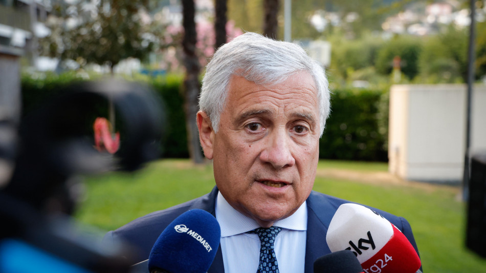 Tajani, 'sentir&ograve; ministro Esteri Iran, negoziato Cairo cruciale'