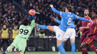 Napoli vence Roma (1-0) com gol de David Neres e se junta ao Milan na lideran&ccedil;a do Italiano