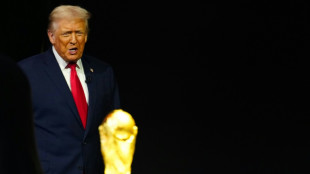 Trump &eacute; homenageado em sorteio da Copa do Mundo e recebe Pr&ecirc;mio da Paz