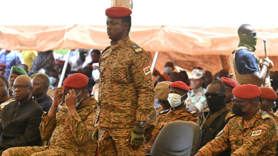 Burkina: trois responsables europ&eacute;ens d'une ONG, dont deux Fran&ccedil;ais, arr&ecirc;t&eacute;s pour espionnage