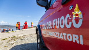 Bimba di 10 anni scompare mentre fa il bagno nel lago