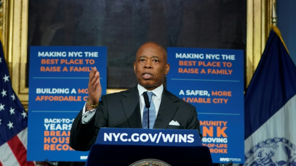 Juiz arquiva acusações de corrupção contra prefeito de Nova York