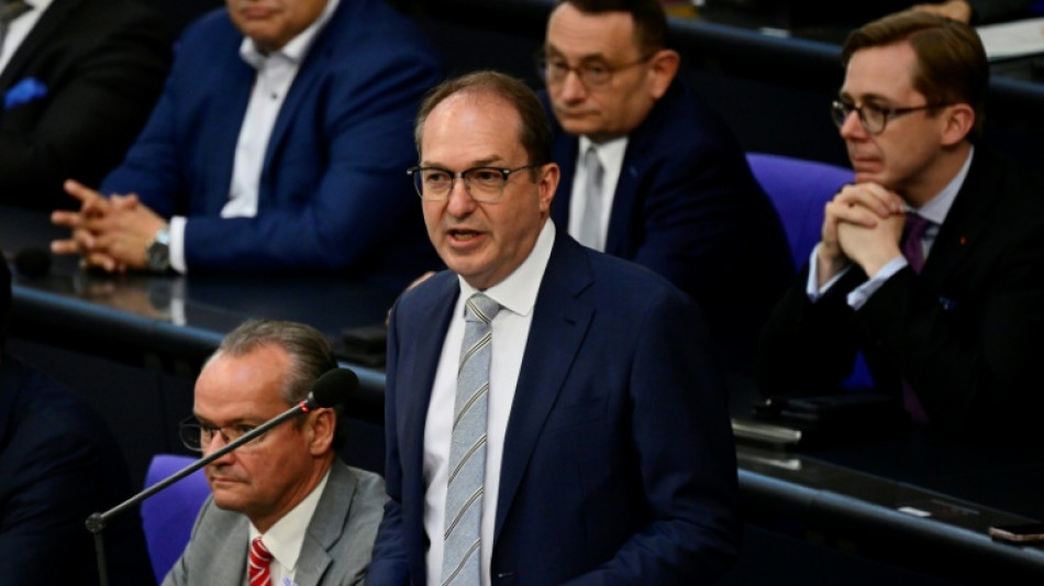 Bundestag setzt Familiennachzug bei Gefl&uuml;chteten aus - gro&szlig;e Mehrheit bei Votum