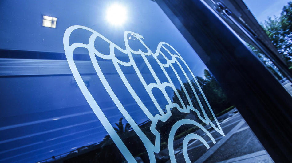 Confindustria: '-0,8% l'impatto sul Pil 2027 con dazi al 30%'