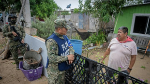 Los &uacute;ltimos esfuerzos para evacuar zonas de riesgo por hurac&aacute;n Polo en M&eacute;xico