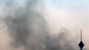 Israele lancia nuovi raid sull'Iran, esplosioni a Teheran