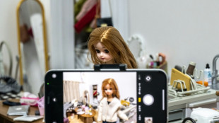 Dans le monde des poup&eacute;es, la Barbie japonaise envo&ucirc;te aussi les adultes