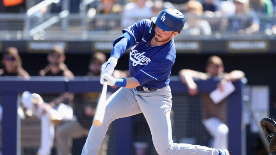 Dodgers shortstop Lux likely to miss season with torn knee ligament