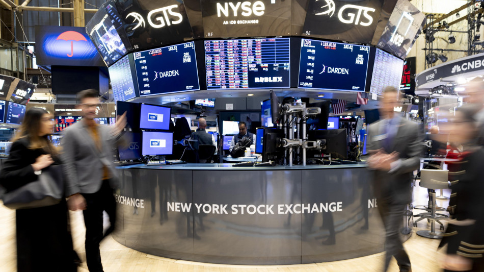 Wall Street apre contrastata, Dj -0,16%, Nasdaq +0,82%