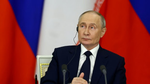 Ukraine: Poutine se dit "pr&ecirc;t" &agrave; parler &agrave; Trump, mais renvoie la balle &agrave; Washington