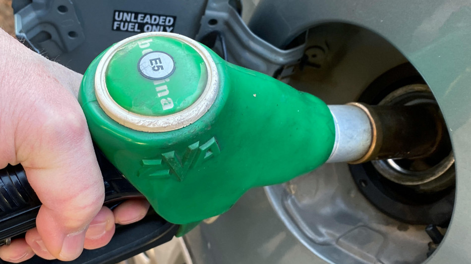 Petrolio in rialzo, il Brent torna sopra 110 dollari al barile