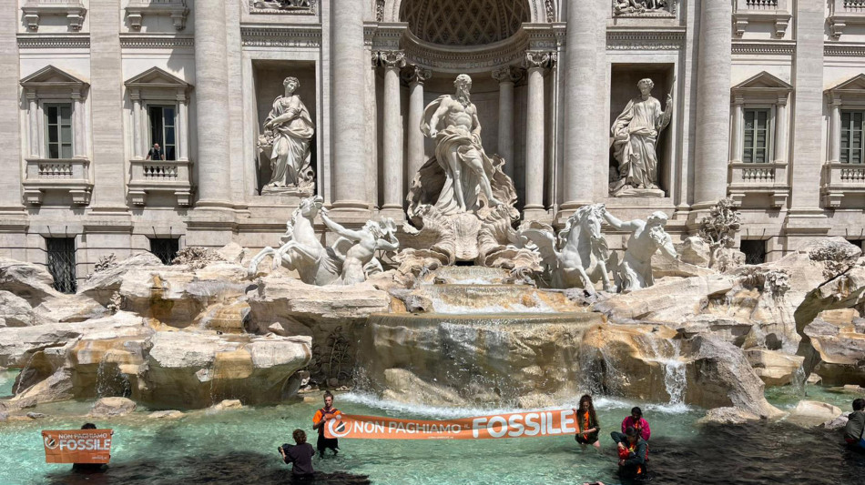 Blitz a Fontana di Trevi, tutti assolti gli attivisti