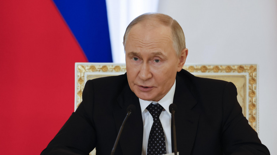 Putin, non permettere che la Russia finisca in recessione