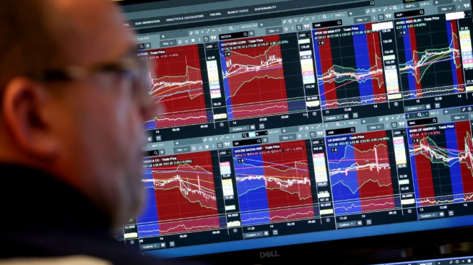 Wall Street termine en baisse, la tech accuse le coup