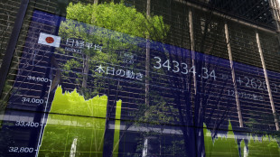 Borsa: Tokyo, apertura in lieve calo (-0,10%)