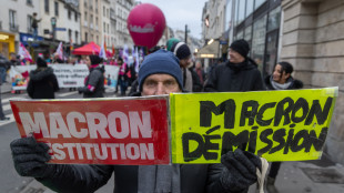 Francia: indice fiducia Macron ai minimi, 21%, sale Bayrou