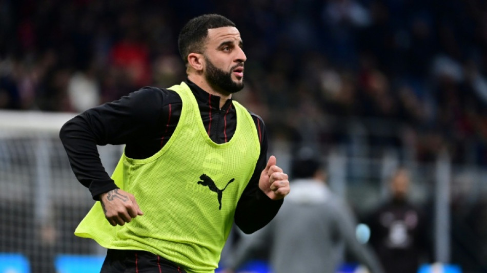 Man City defender Walker joins Burnley